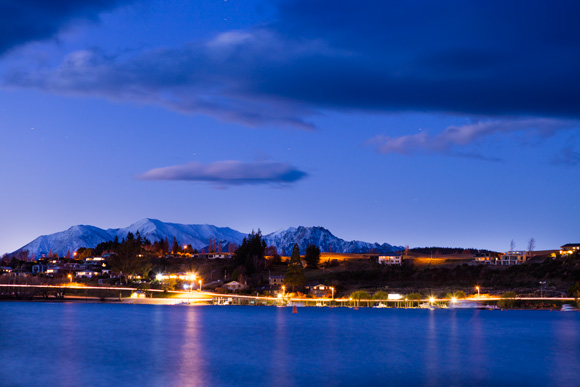 Hustle on the lake edge, Wanaka