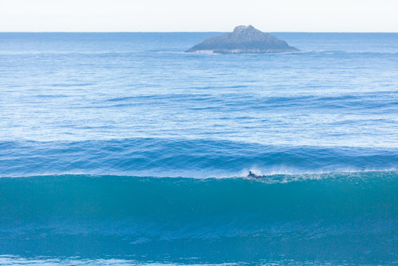 Simon Kaan hunting a set wave yesterday