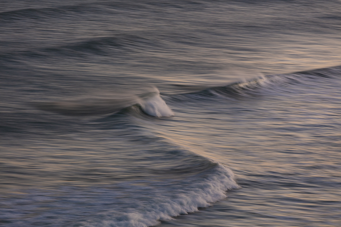 Lines in the sea