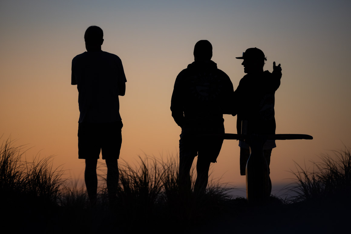 Surf tales on dark