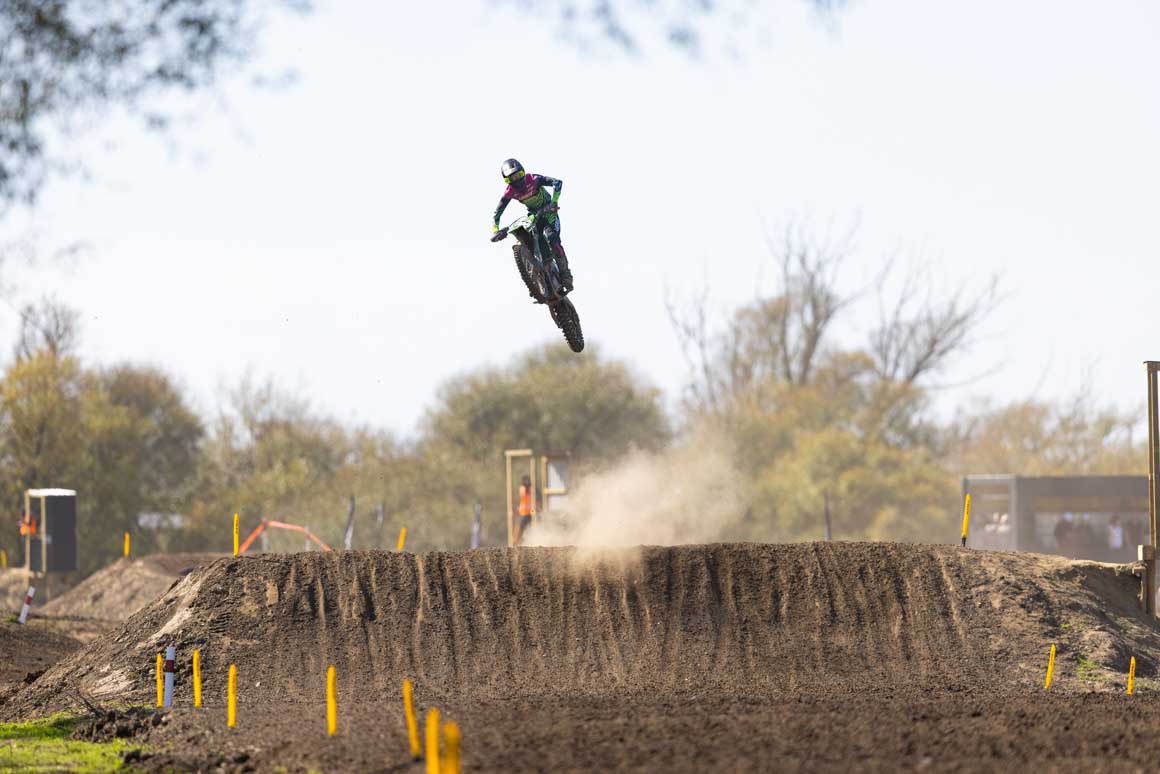 Maz Parkes quading into the rollers ... insane