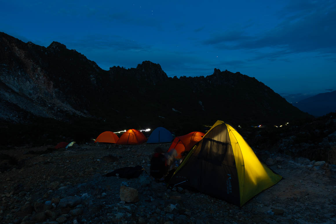 Tents and a trail of headlights, Mt Sibayak